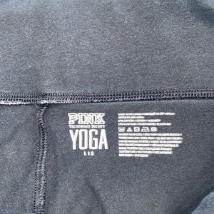 PINK Victoria's Secret Pants & Jumpsuits - Pink vs yoga pants PINK Victoria's Secret Pants & Jumpsuits - Pink vs yoga pants